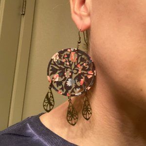 4/$10 All costume jewelry! Dreamcatcher Earrings